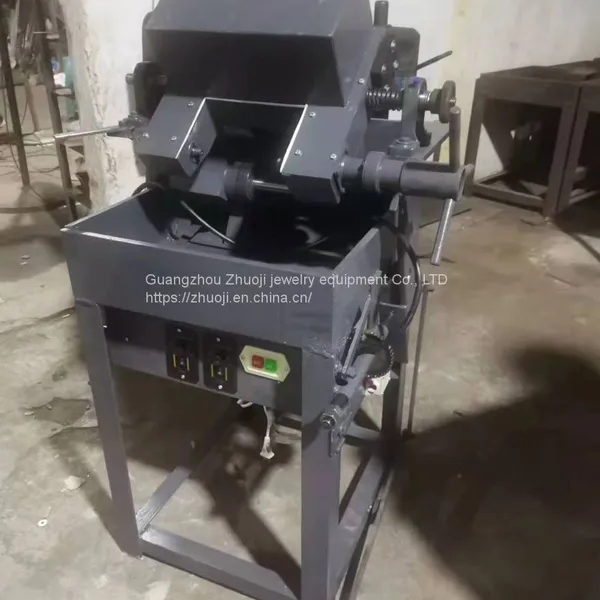 1.1KW Corundum Sawing Machine, Rotating Multiple Knives, the Material on the Machine Clamp for High-speed Circular Motd Blade