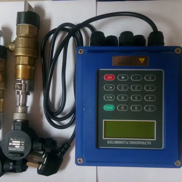 Clamp on or Plug in Ultrasonic Flow Meter Suitable for Any Pipes photo-3