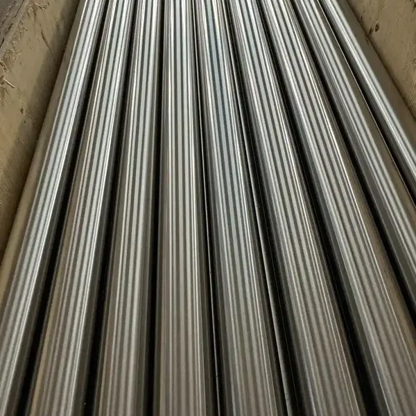 1.4313 Steel Hot Rolled Round Bar Stainless Steel Bar Rods in Warehouse With High Strength photo-4