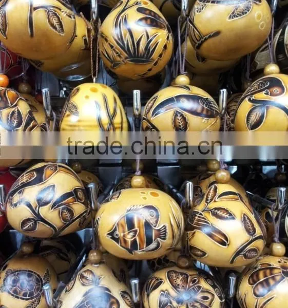 ANIMAL DESIGNS PERUVIAN GOURD CRAFT