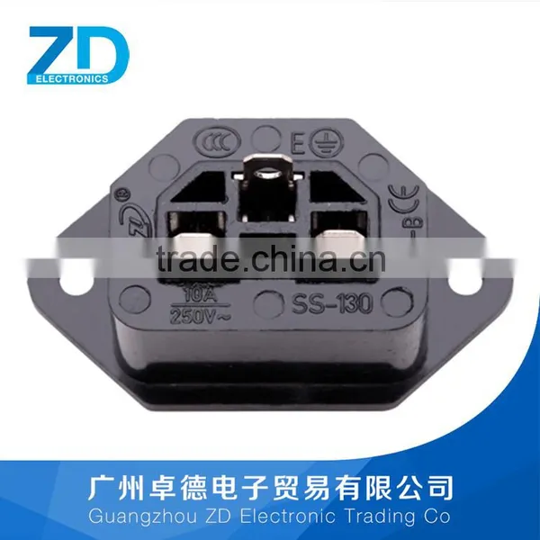 Ear Style Outlet Screwed Socket photo-2