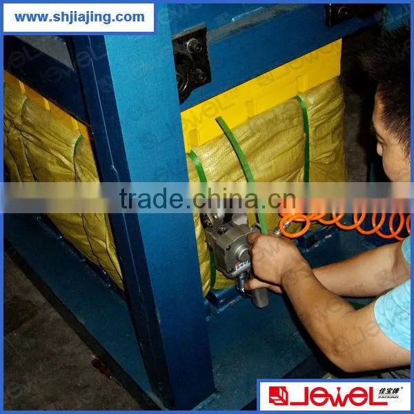 More Than 20 Years Factroy Supply CE Certificated Used Clothes and Textile Baling Machine photo-2
