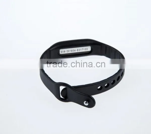 2016 Super Popular USB Charging Smart Bracelet IP67 Waterproofing With 0.69" OLED LCD AND TPU Strap photo-3