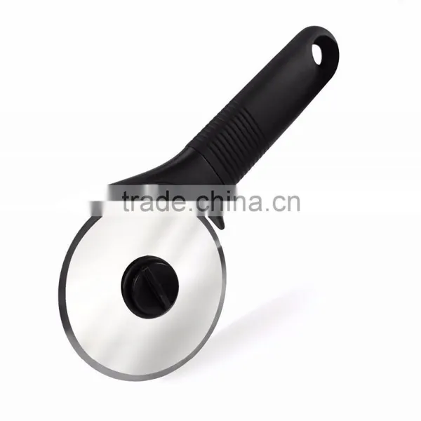 Pizza Cutter Wheel and Slicer With Silicone Handle photo-2