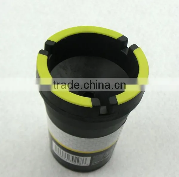 Car Ashtray With Glue on the Top High Quality Plastic Ashtray Portable Ashtry Multi-color Car Ashtray photo-3
