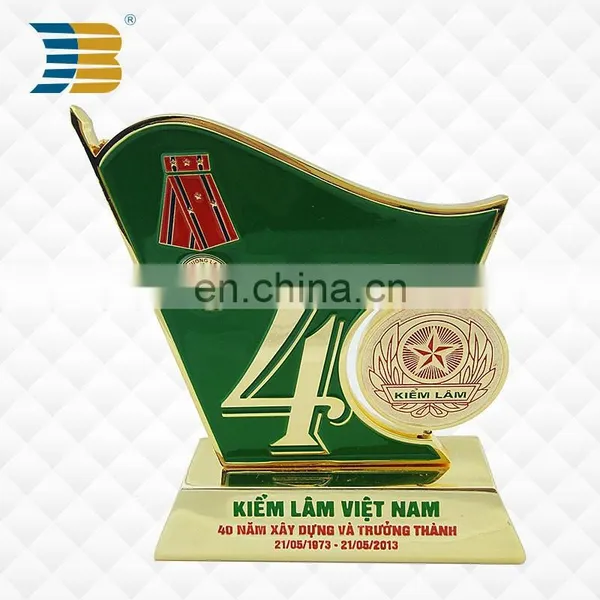Custom Design Zinc Alloy 24k Gold Plating Metal Award Trophy