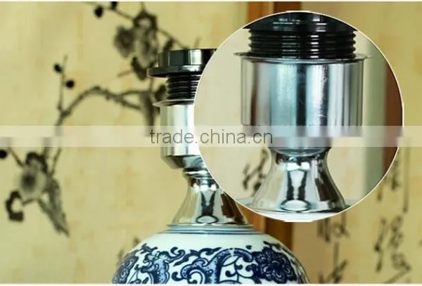China Ceramic Blue and White Ceramic Vase Bedside Table Lamp photo-3