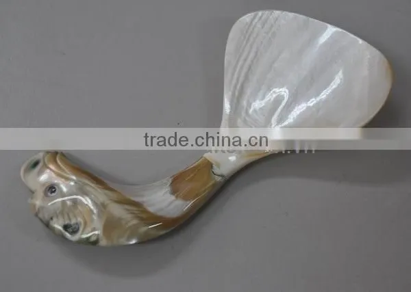 Shell and Mother of Pearl Cake Slice, 18cm