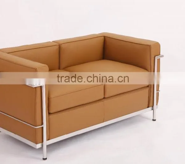 Bauhaus Furniture Supplier Le Corbusier LC2 Sofa Replica photo-5