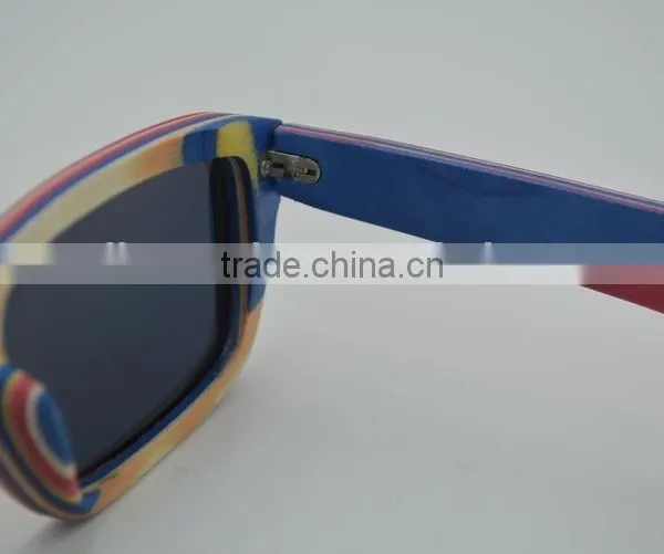 2015 New Fashion Recycled Skateboard Wood Sunglasses Frame Outisdie Black Inside Red Sunglasses Mens Polarized Sunglasses photo-6