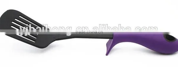 Factory Direct Supply Nylon Elevated Slotted Turner photo-2