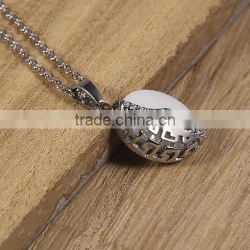 Guangzhou Biggest Wholesale Fashionable White Ceramics Micr-setting Diamonds Necklace photo-3