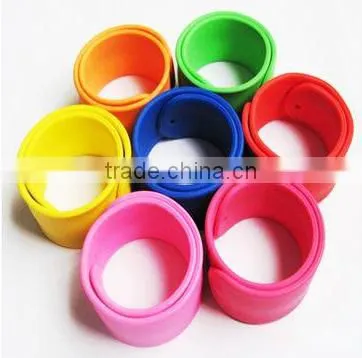 Letters Design Logo Print Advertising Fashion Silicone Snap Bands photo-3