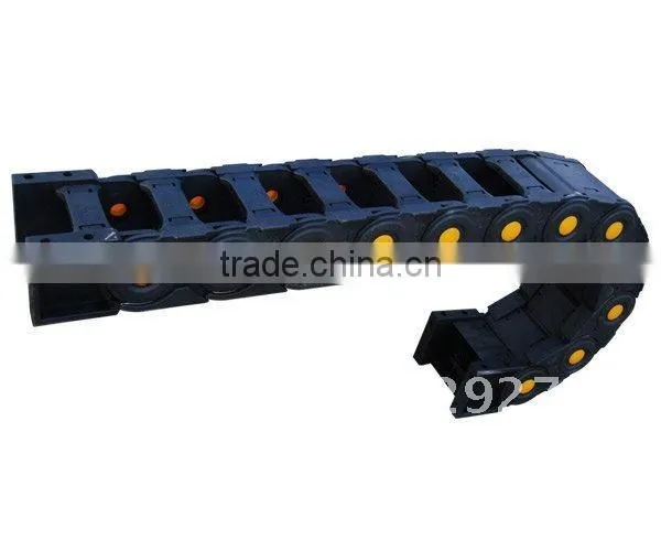 Convenient assembly cable carrier