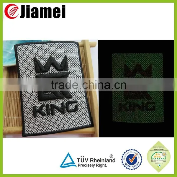 China Professional Iron on Self-adhesive Custom Embroidery Patches photo-5