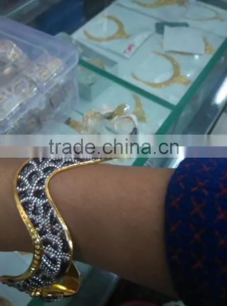 Snake Design Hand Carved 3 Tone Gold Plated BRACELET BANGLE photo-2