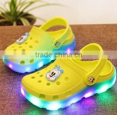 Hot Sale Comfortable Lovely Cartoon Led Light up Kids Shoes photo-4
