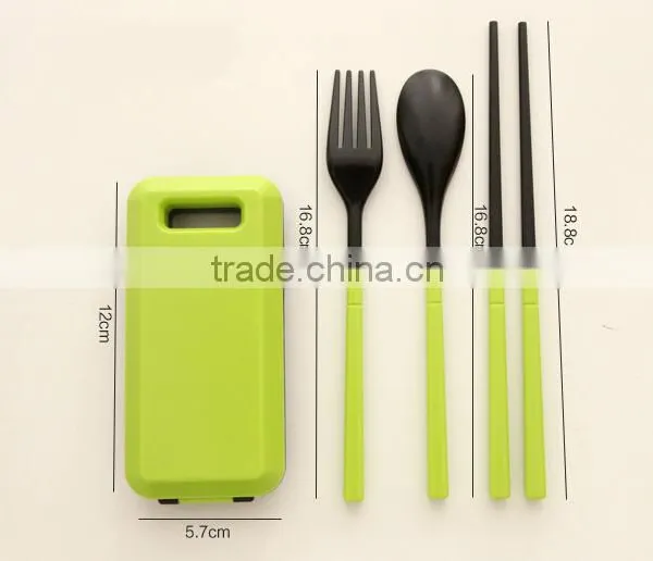 Practical 3 Pieces Pack Green Plastic Kitchenware Kid's Flatware Sets photo-6
