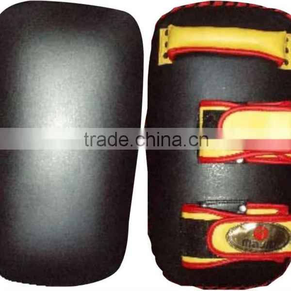 KICK PADS