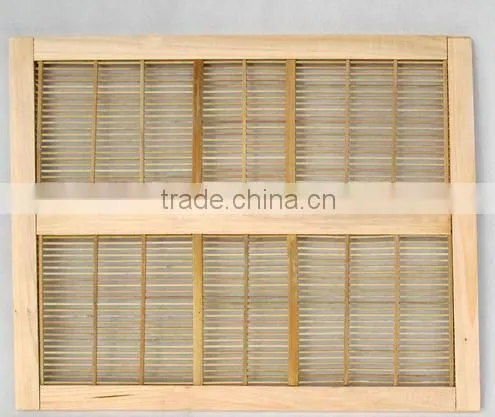 Beehive and Accessories Wood Beehive + Queen Excluder + Beehive Frames