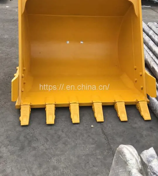 Различные оригинальные и OEM ковши брендов Komatsu, CAT...