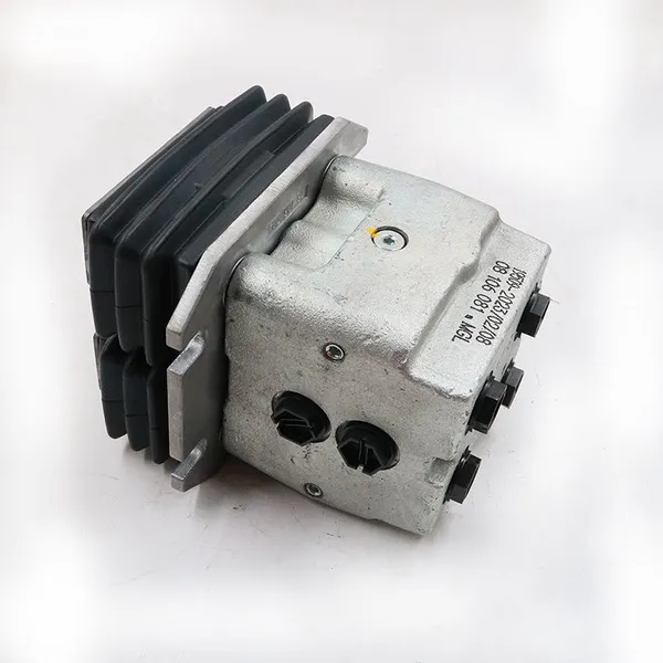 Genuine SANY Excavator Pilot Valve 4TH6NR for SY265C SY375C SY335C Hydraulic Pedal Control Brake Valve B220401000623 photo-4