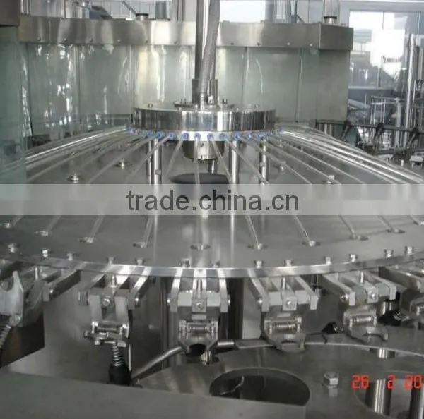 Automatic 3 in 1 Carbonated Filling Machine/equipment photo-2