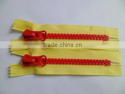 8# Plastic Resin Zipper Close End Zipper Thumb Puller Auto-lock Zipper Slider Garment Zipper