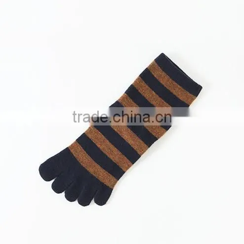 Best Socks Manufacturer Japanese OEM Design Red Black Stripes Pure Cotton Knitting Women Toe Socks photo-6