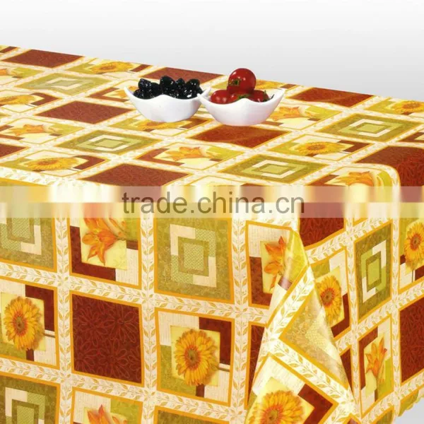 YH-3562 Embossed Tablecloth With Non-woven/fannel Backing (golden/silver Grounding)