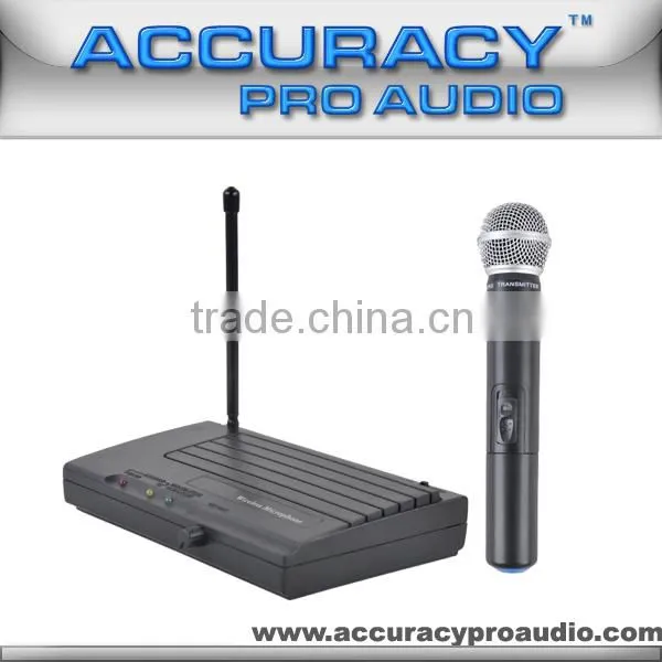 UHF Handheld Professional Wireless Microphone UHF-817