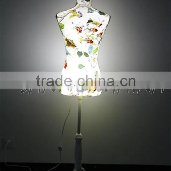 Flower and Branch Printing Elastic Fabric Female Mannequin photo-4