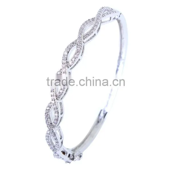 Factory Price Banquet Jewelry for Women Elegant Design Classic Setting CZ Bangle photo-5
