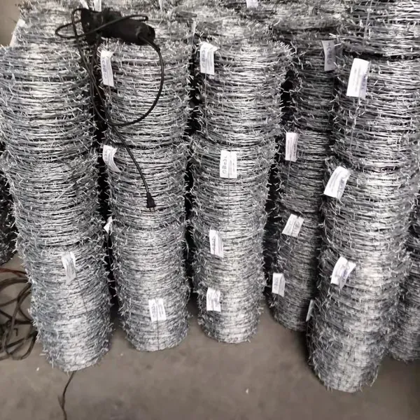 plastic barbed wire galvanized decorative barbed wire fencing with ISO9001 certificate