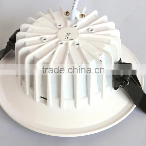 25W Aluminum Housing IP40 2 Years Warranty Cpb Down Light photo-2
