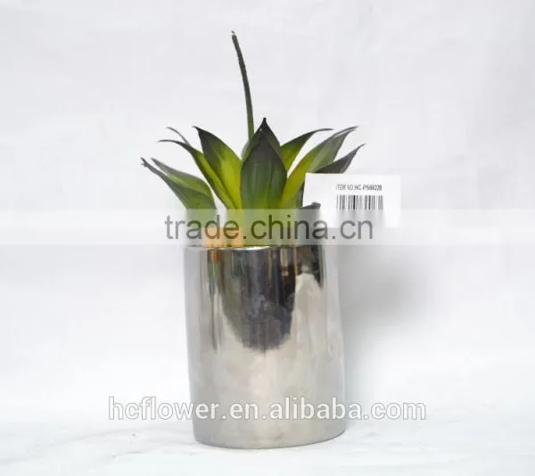 Artificial plants planted with ceramic for home decoration