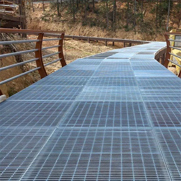 Stainless Steel Grating 304 With Serrated Surface for Anti-Slip Walkways photo-2
