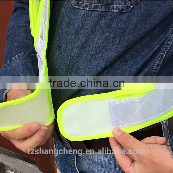 Reflectice V Shape Flashing LED Safety Vest for Security Traffic photo-4