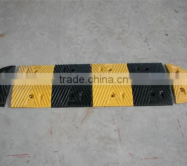 1000*300*50mm Traffic Road Speed Hump for Parking System/heavy Strength Rubber Road Speed Breaker Used on Road for Safety photo-4