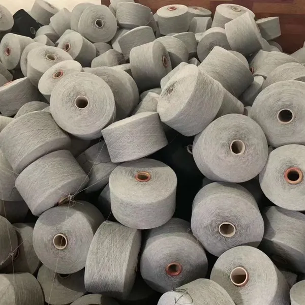 Recycled Cotton Yarn Manufacturer N6/1 Gray Open End Cotton Polyester Blended Yarn for Working Glove