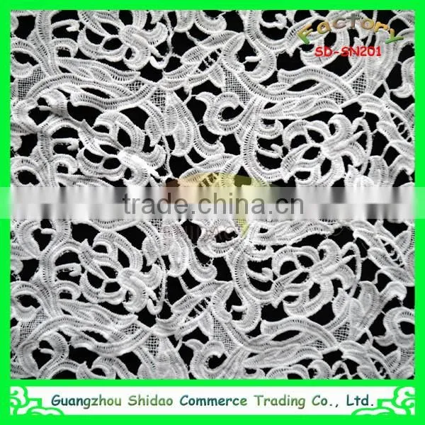 Guangzhou White Bridal Silky Embroidered Tulle Lace Fabric for Lace Wedding Dresses