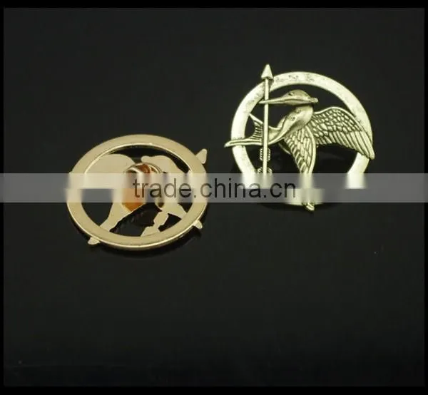 Hunger Game Gold Bird Sweater Clips Cardigan Clips Collar Clips Gold Sweater Guard photo-4