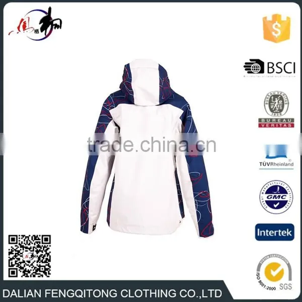 Customized Hotsale Waterproof Windbreaker Anti-UV Women Hardshell Jackets photo-2