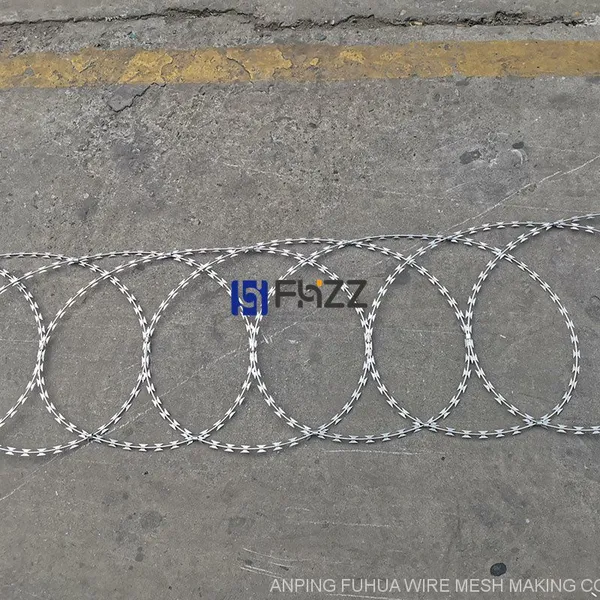 Galvanized Mild Steel Razor Wire Flat Wrap Razor Barbed Wire 500mm Height photo-2