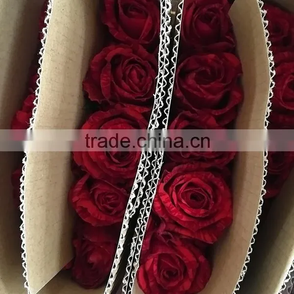 Fresh Color Hot Selling Fresh Red Rose With Leaves and Stem photo-4