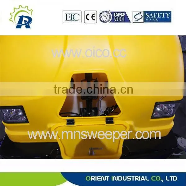 Advanced Clean Slinging Technology Asphalt Road Sweeper With Vacuum Sweeping and Water Spraying photo-3