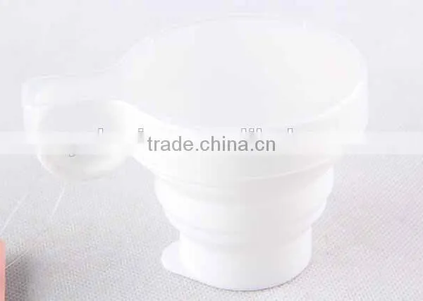 Single Handle Silicone Folding Cup With Plastic Cup photo-3