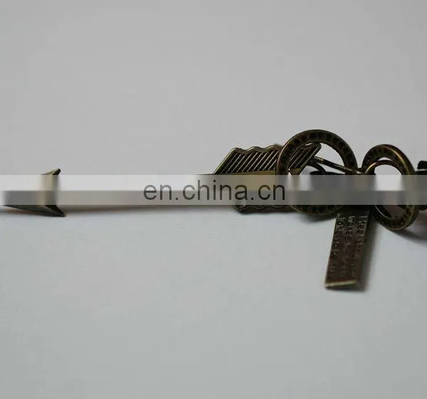 Wholesale Customized Badminton Racket Shaped Keychain/keyring photo-5
