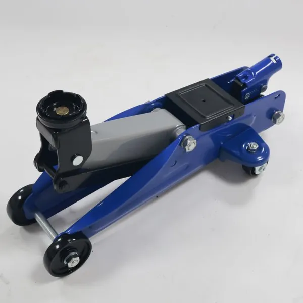 Hydraulic Garage Jack WY615 With 30-inch Lift Height, Anti-Corrosion Protective Coating