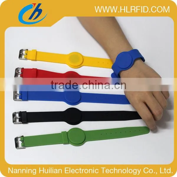 Amusement Park Playground RFID LF/HF/UHF Silicone Adjustable Wristband/bracelet/watches With Low Price